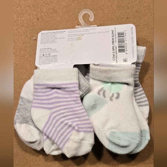 Carters newborn socks - Picture 3 of 4